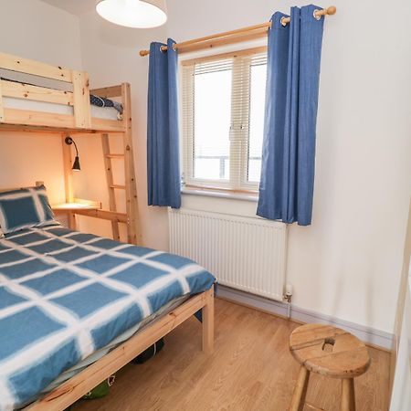 12 West End Point Apartment Пълхели Екстериор снимка