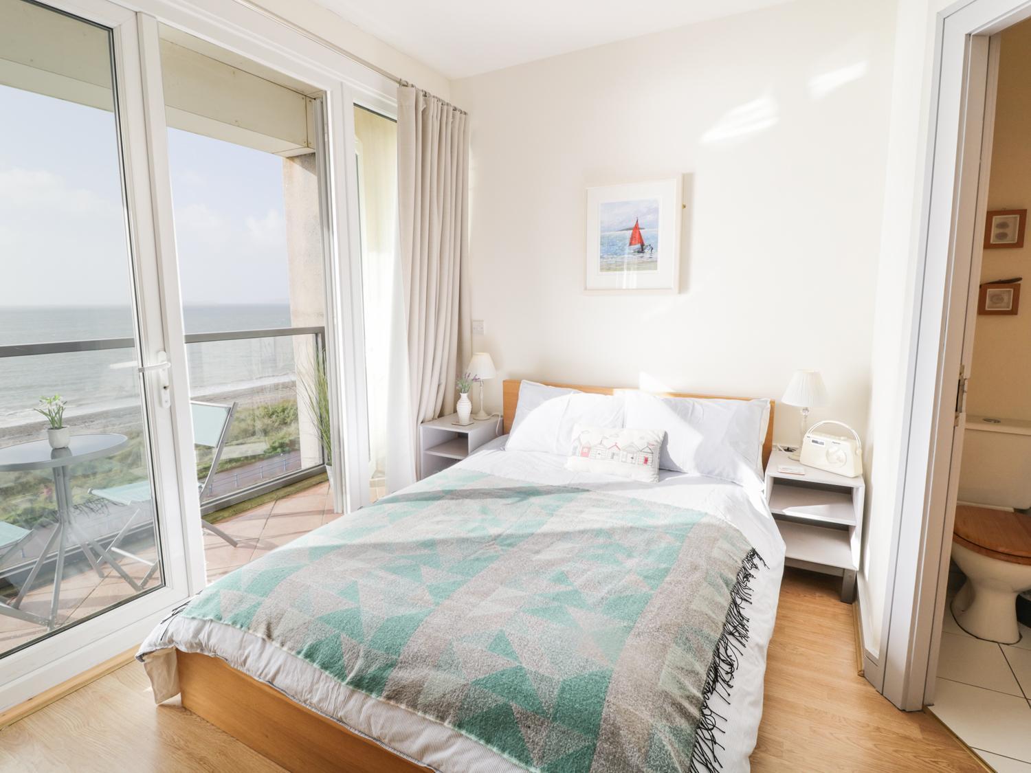 12 West End Point Apartment Пълхели Екстериор снимка