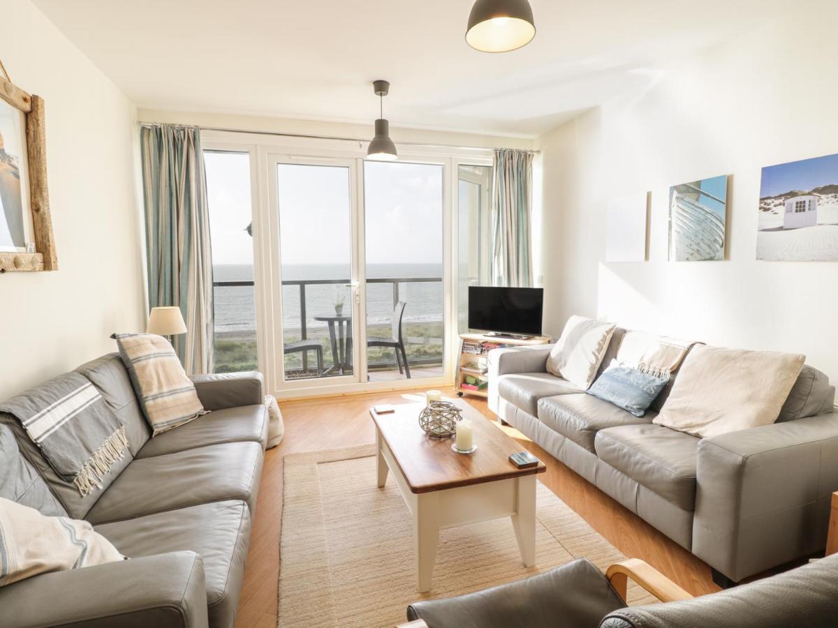 12 West End Point Apartment Пълхели Екстериор снимка